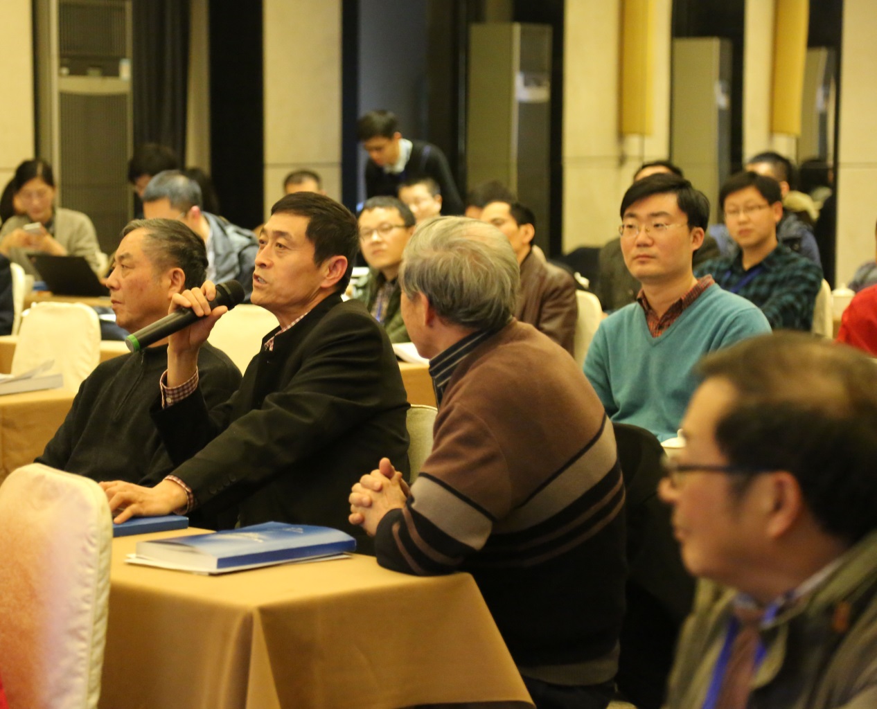 說明: D:\desktop\奉獻 收藏 發(fā)言.jpg